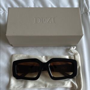 DEZI Black Read The Room Sunglasses Sleek Design